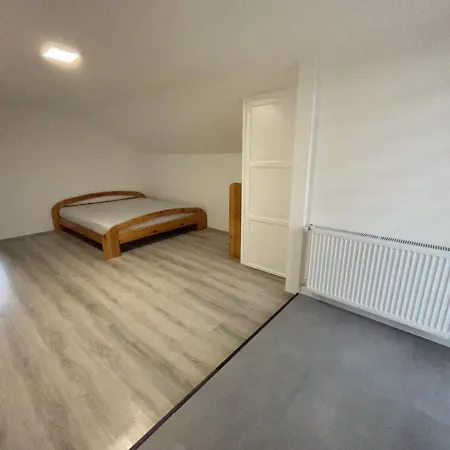 Privat Apartman *