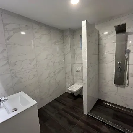 Privat Apartman *