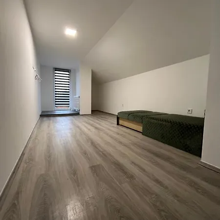 Privat Apartman * Szada